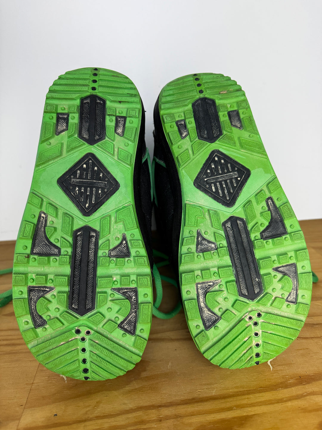 Millennium Three Kids Snowboard Boots 23.5 (US5)