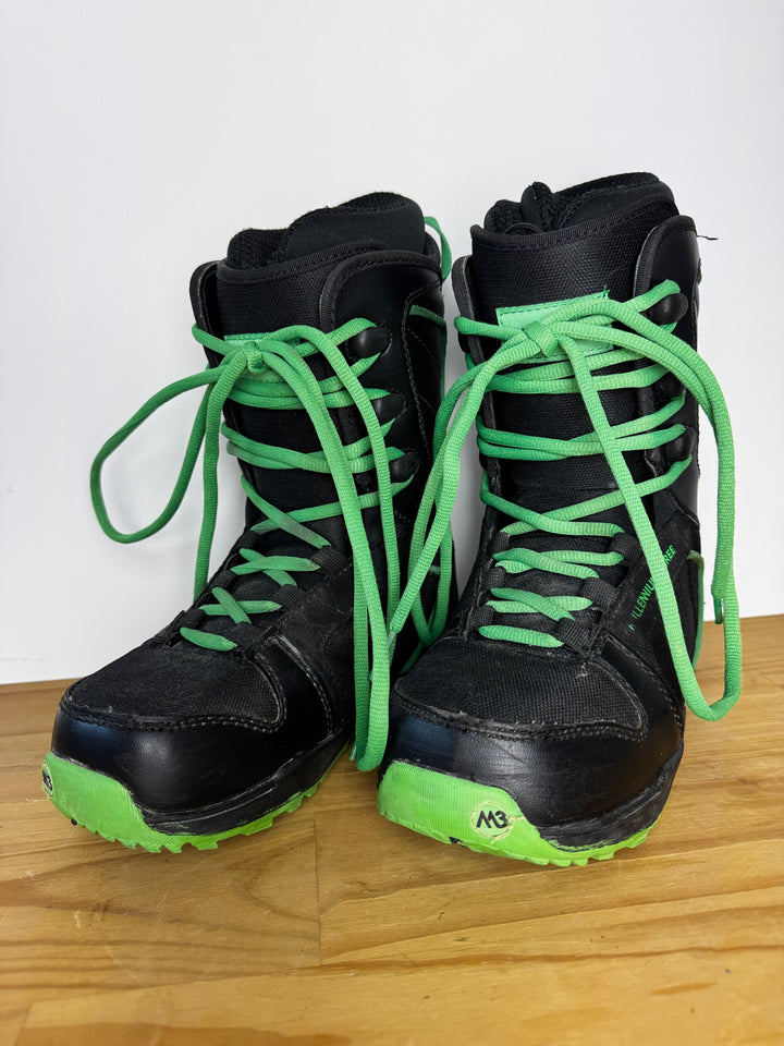 Millennium Three Kids Snowboard Boots 23.5 (US5)