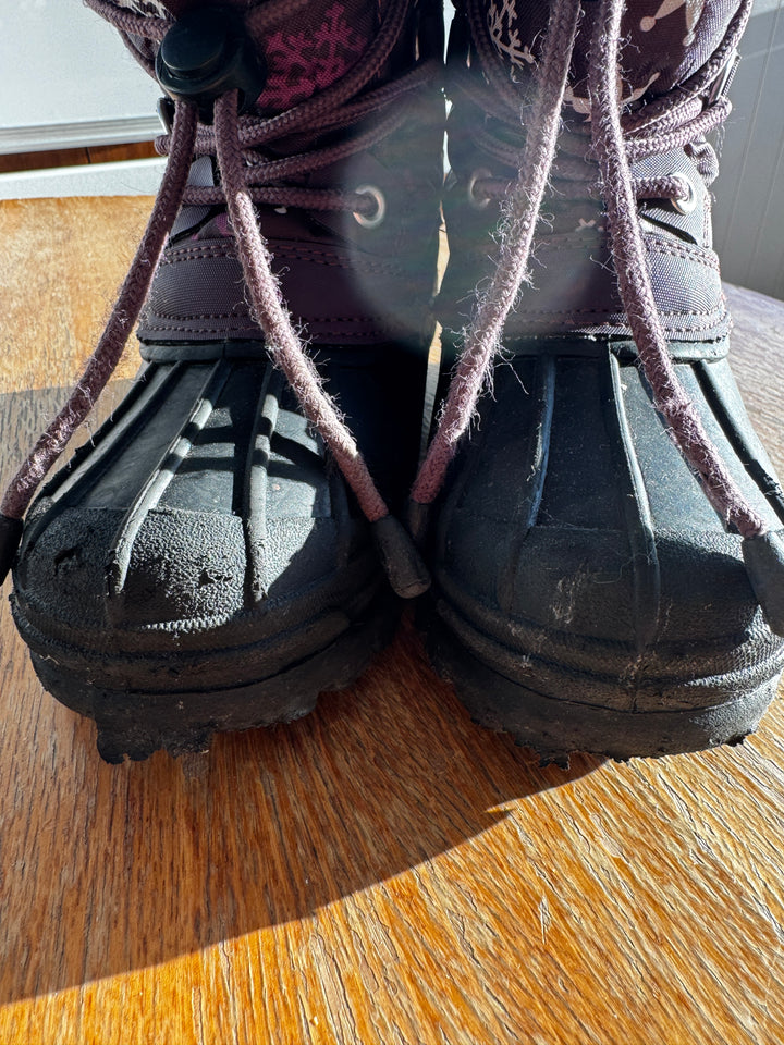 Young Original Snow Boots size 13 (31-32)