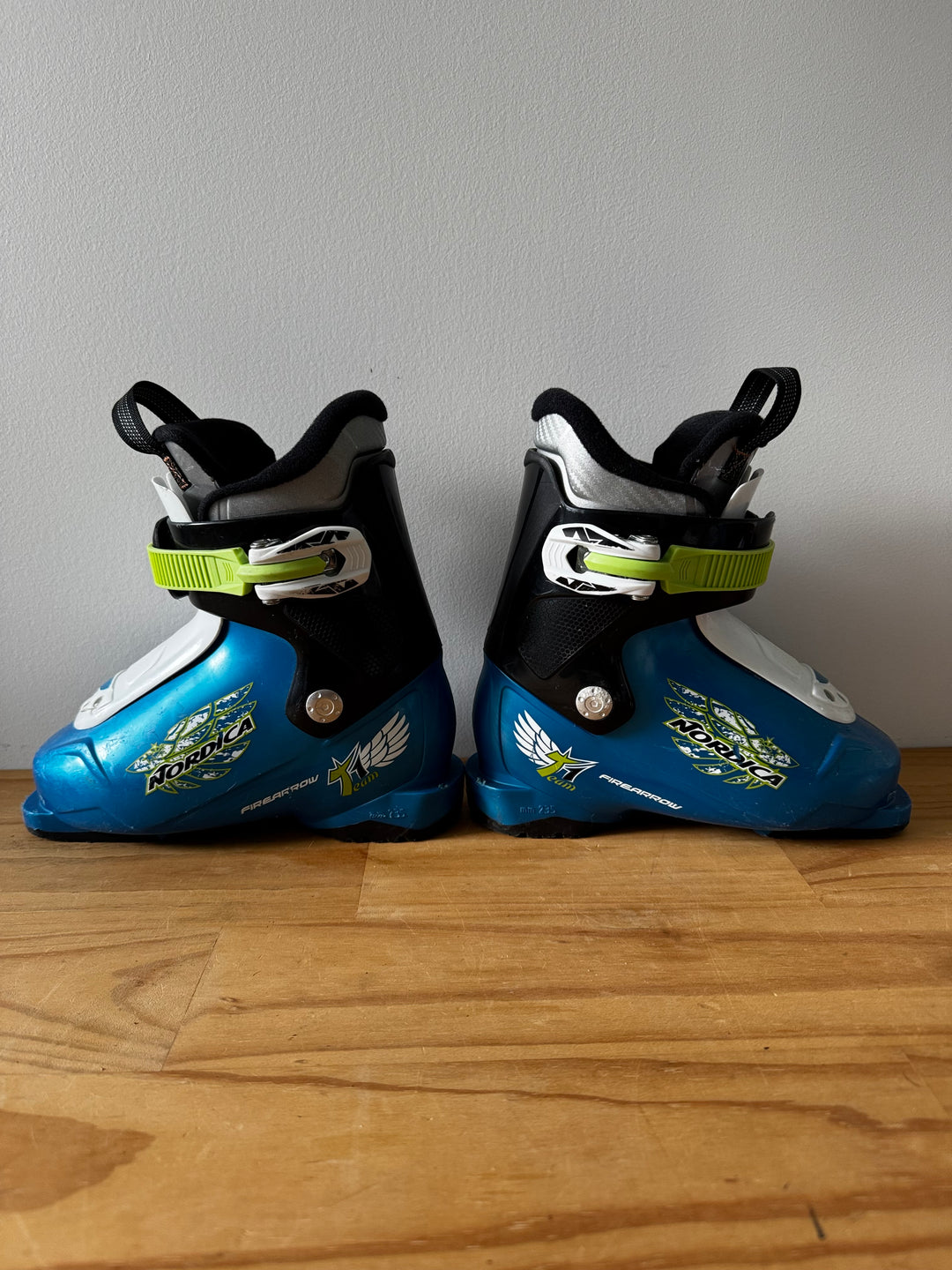 Nordica Firearrow Team 1 Kids Ski Boots 18-19.5