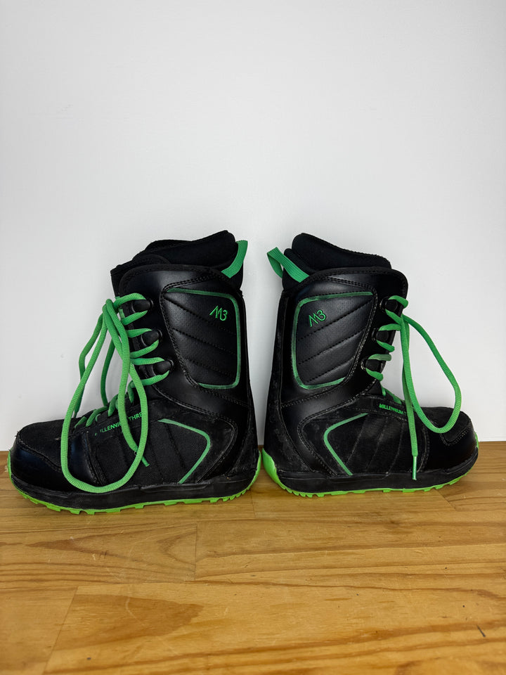 Millennium Three Kids Snowboard Boots 23.5 (US5)