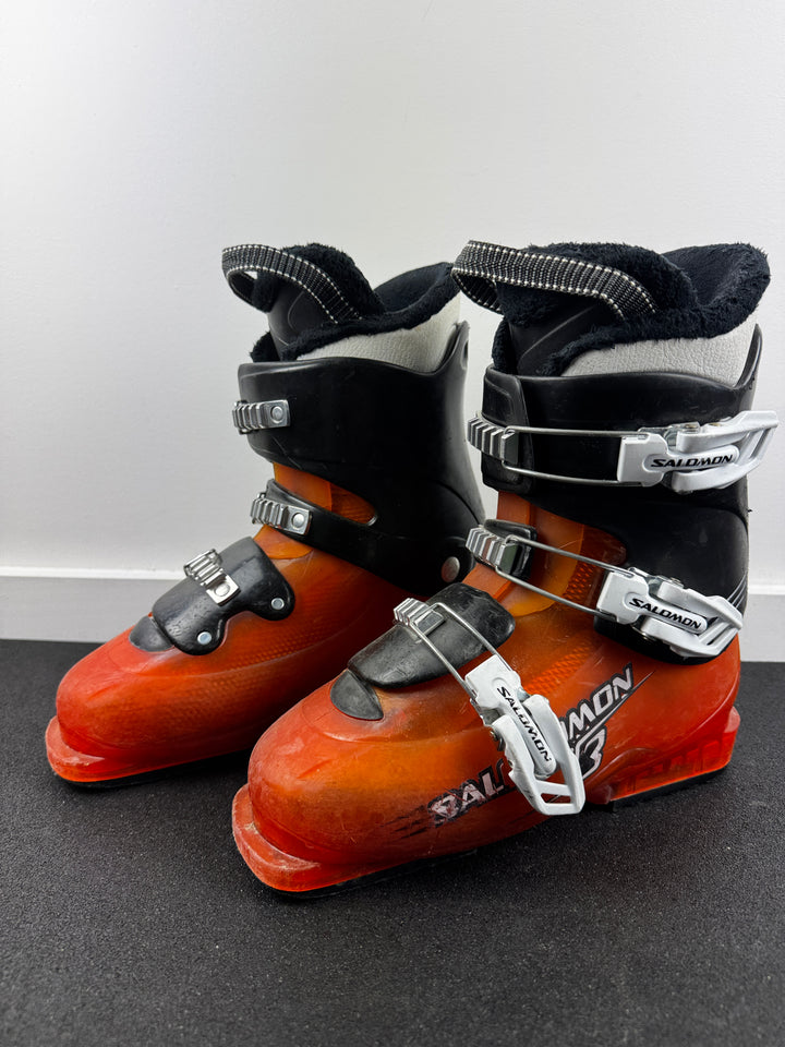 Salomon T3 Ski Boots Size 24-24.5 mondo