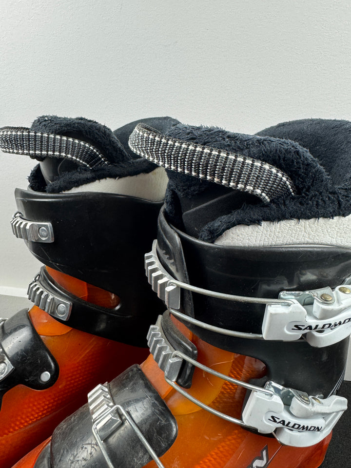 Salomon T3 Ski Boots Size 24-24.5 mondo