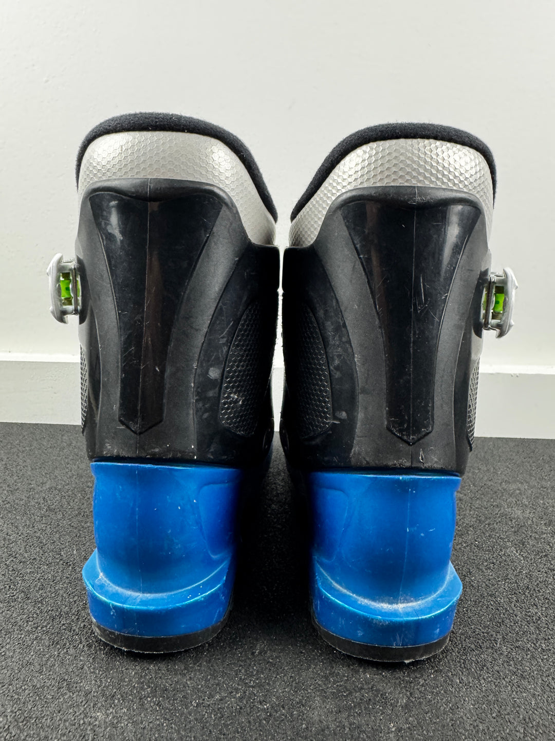 Nordica Team 1 Firearrow Kids Ski Boots Size 14-15.5 Mondo