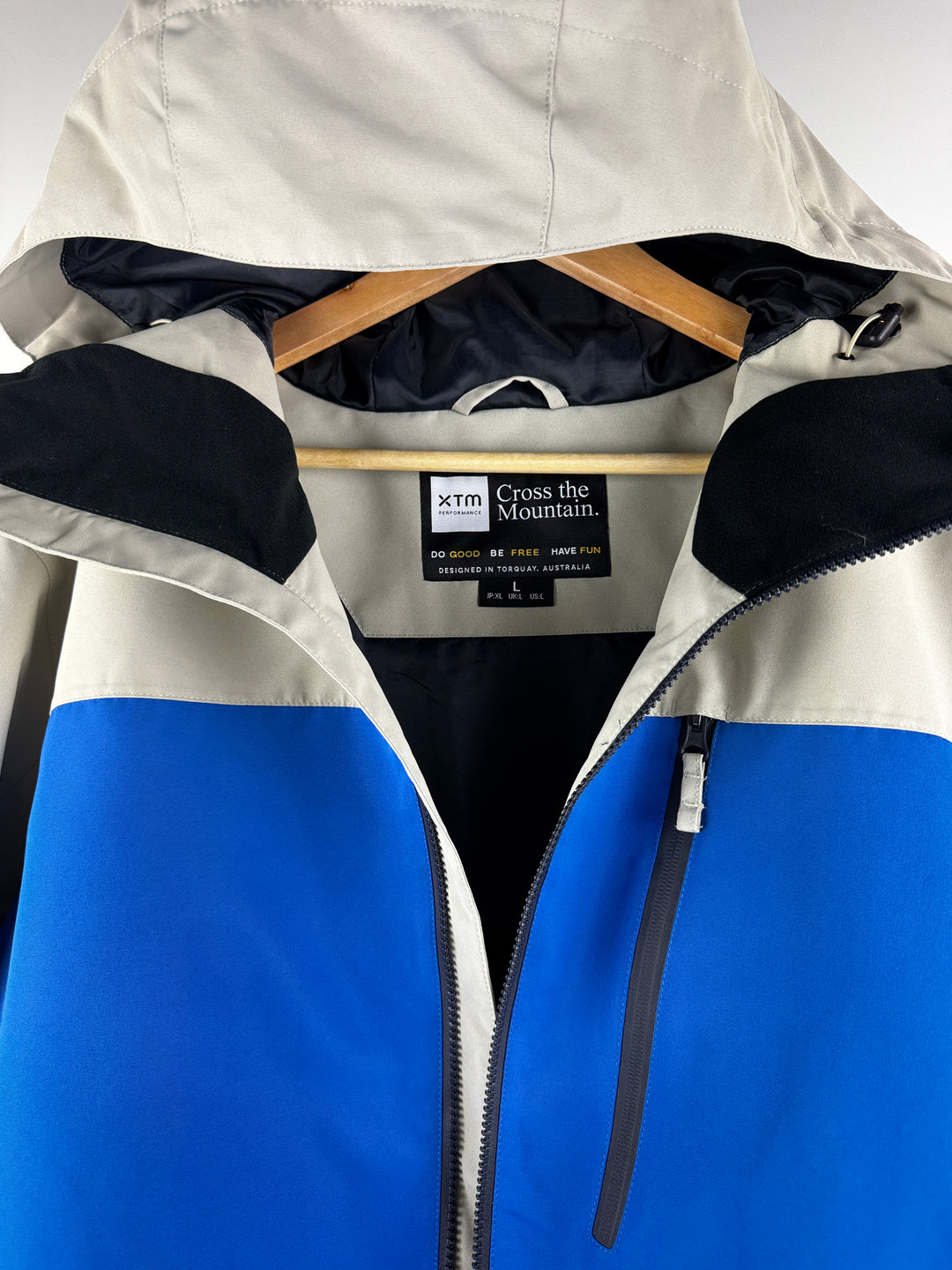 New XTM Traverse III Jacket | Mens L