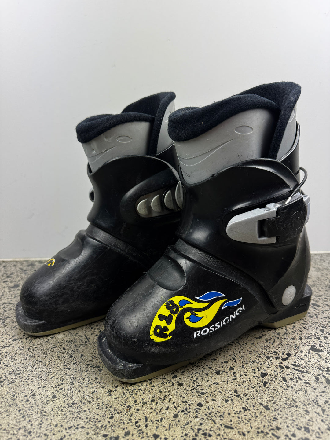 Rossignol R18 Kids Ski Boots 19.5