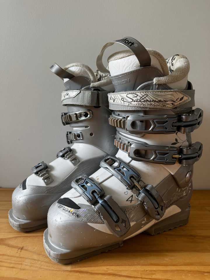 Salomon Divine 4 Kids Ski Boots 23-23.5