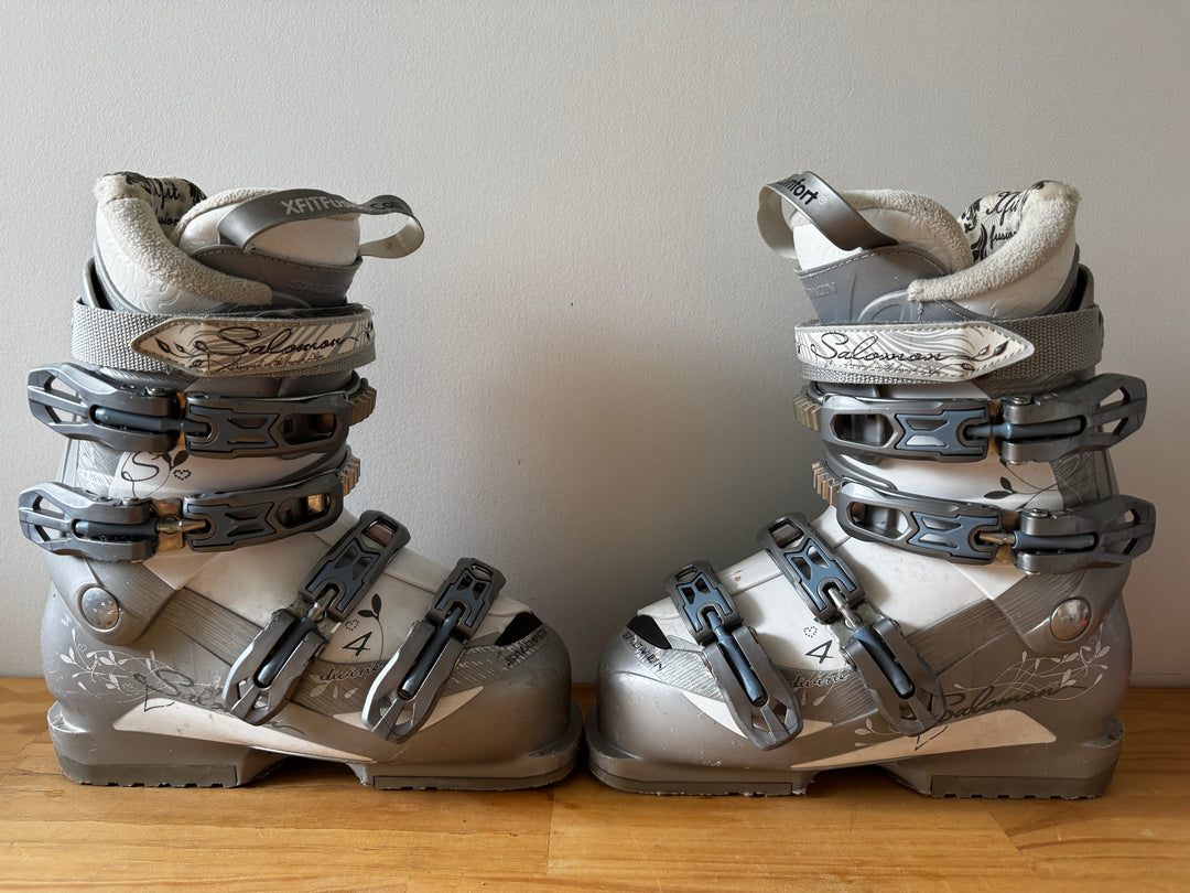 Salomon Divine 4 Kids Ski Boots 23-23.5