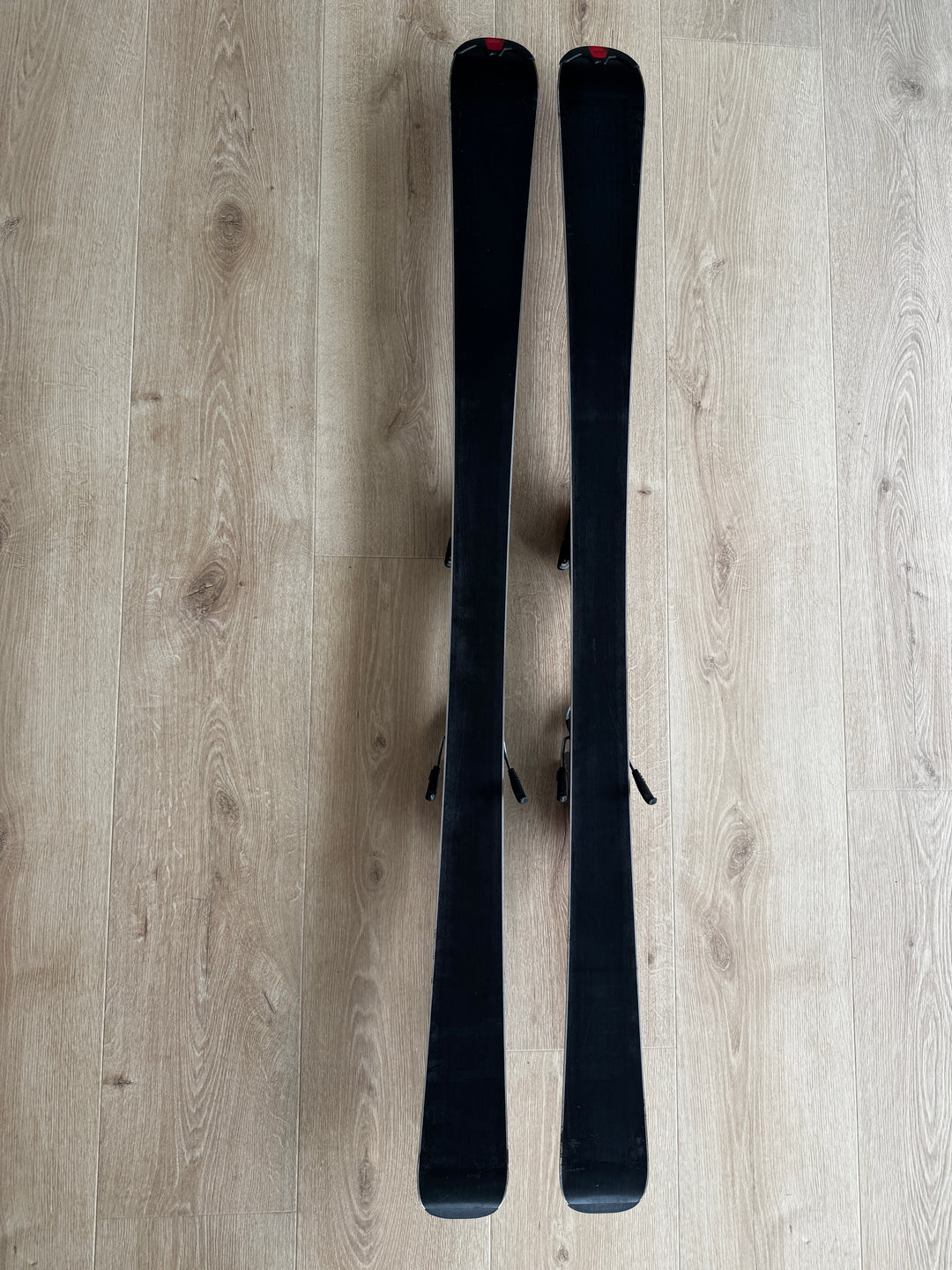 Head Xenon 4.0 Skis 147, Bag & Poles